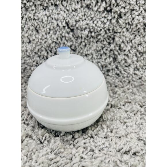 Arita Ware Flower Pattern Ceramic Bowl with Lid Japanese Home Decoration - Picture 3 of 9